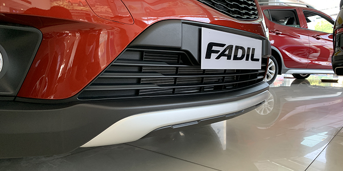 VinFast Fadil tiêu chuẩn có phần đầu xe mang phong cách việt nam